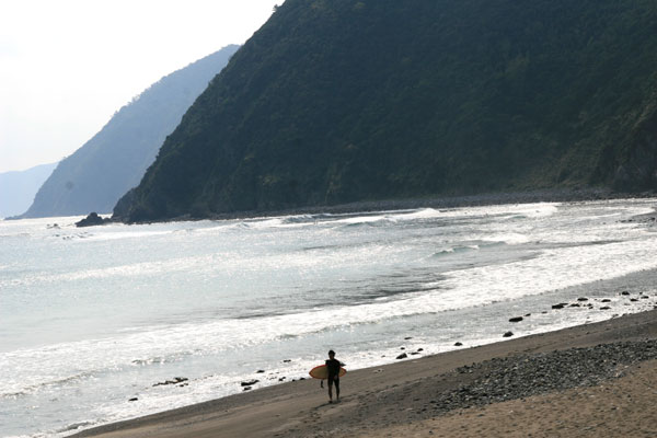 �����𑜓x�̃t���[�ʐ^�f�ނ��J��