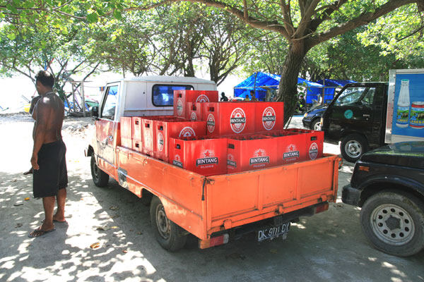 �����𑜓x�̃t���[�ʐ^�f�ނ��J��