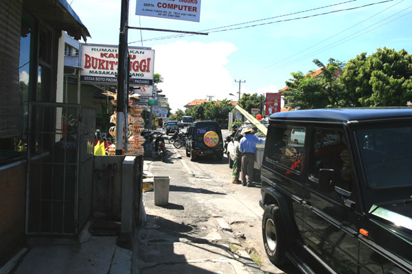 �����𑜓x�̃t���[�ʐ^�f�ނ��J��