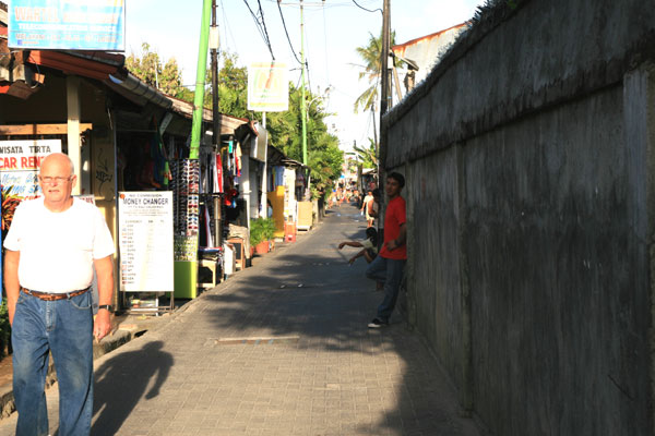 �����𑜓x�̃t���[�ʐ^�f�ނ��J��