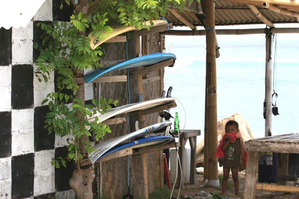 �����𑜓x�̃t���[�ʐ^�f�ނ��J��