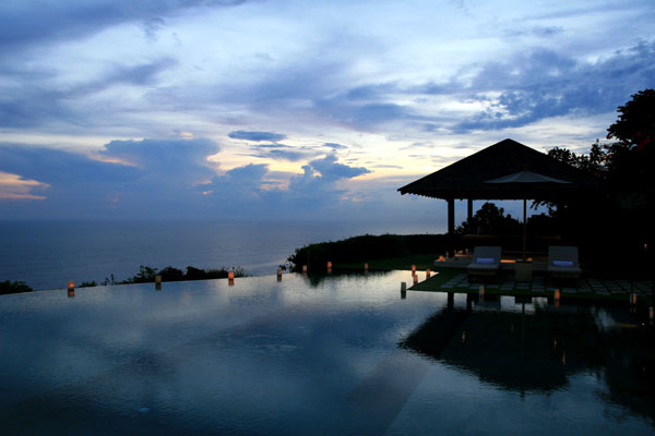 �����𑜓x�̃t���[�ʐ^�f�ނ��J��