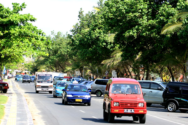 �����𑜓x�̃t���[�ʐ^�f�ނ��J��