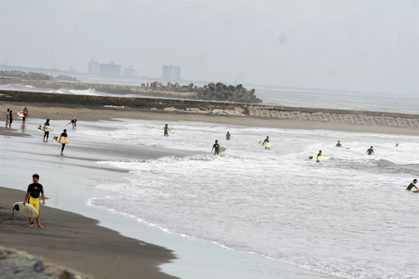 �����𑜓x�̃t���[�ʐ^�f�ނ��J��