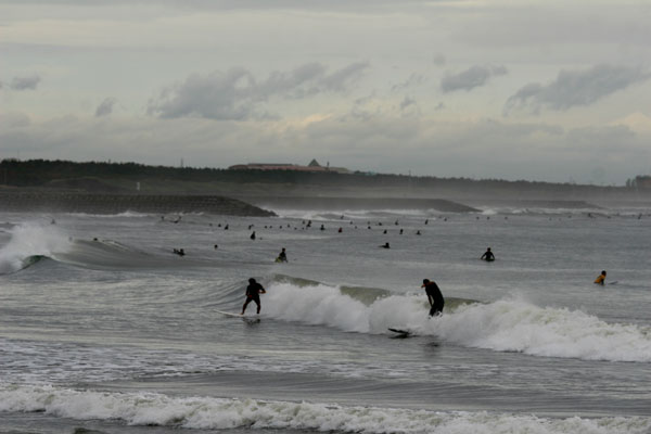 �����𑜓x�̃t���[�ʐ^�f�ނ��J��