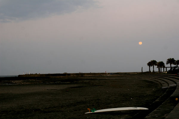 �����𑜓x�̃t���[�ʐ^�f�ނ��J��