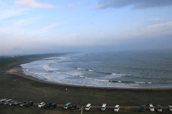 �����𑜓x�̃t���[�ʐ^�f�ނ��J��